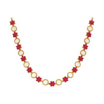 Elegant Gold and Ruby Necklace