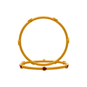 Classic 22K Gold Bangle with Smooth, Polished Finish