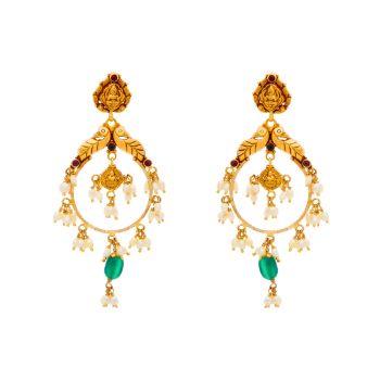 Chandbali Earrings Steal the Spotlight